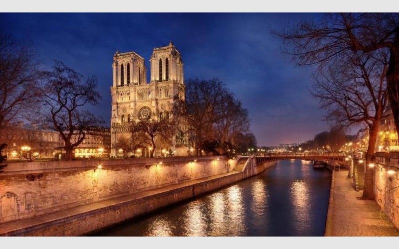 Paris: o destino ideal para o Dia dos Namorados!